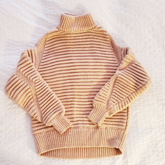 H&M Sweaters - H&M I Soft Pink Knit Crew Sweater